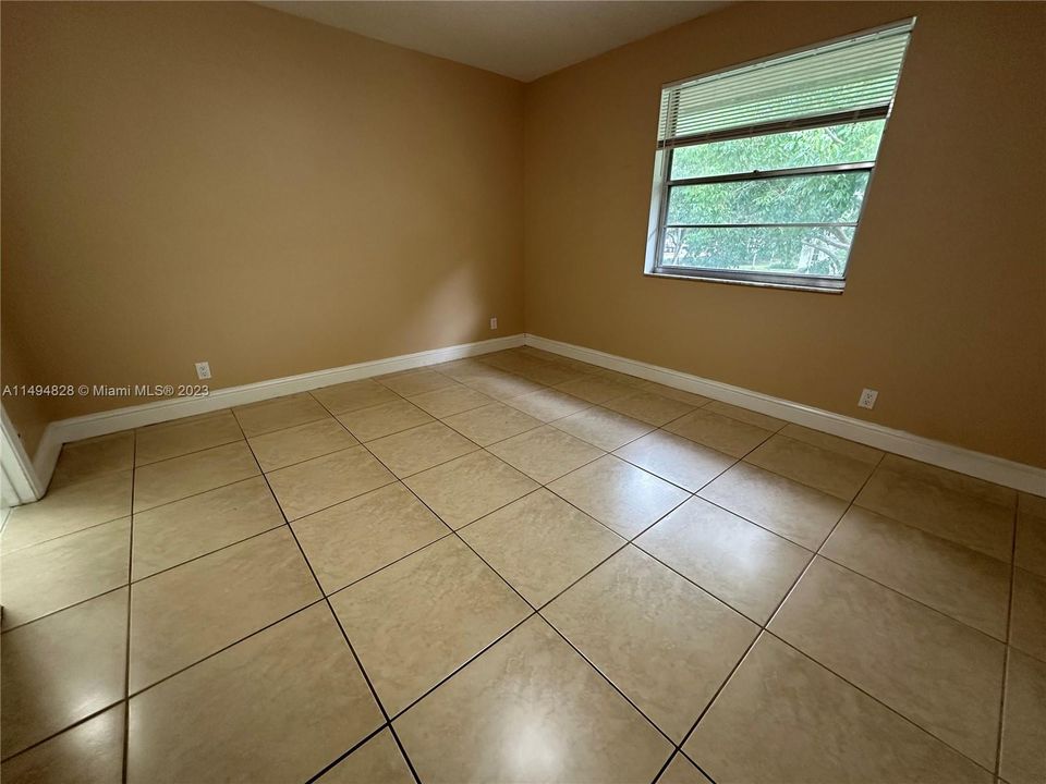 Recently Sold: $240,000 (2 beds, 2 baths, 805 Square Feet)