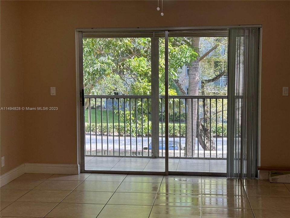 Recently Sold: $240,000 (2 beds, 2 baths, 805 Square Feet)