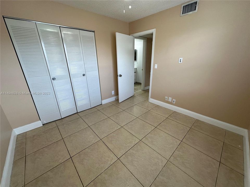 Recently Sold: $240,000 (2 beds, 2 baths, 805 Square Feet)