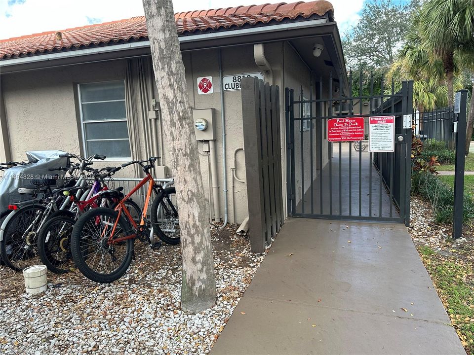 Recently Sold: $240,000 (2 beds, 2 baths, 805 Square Feet)