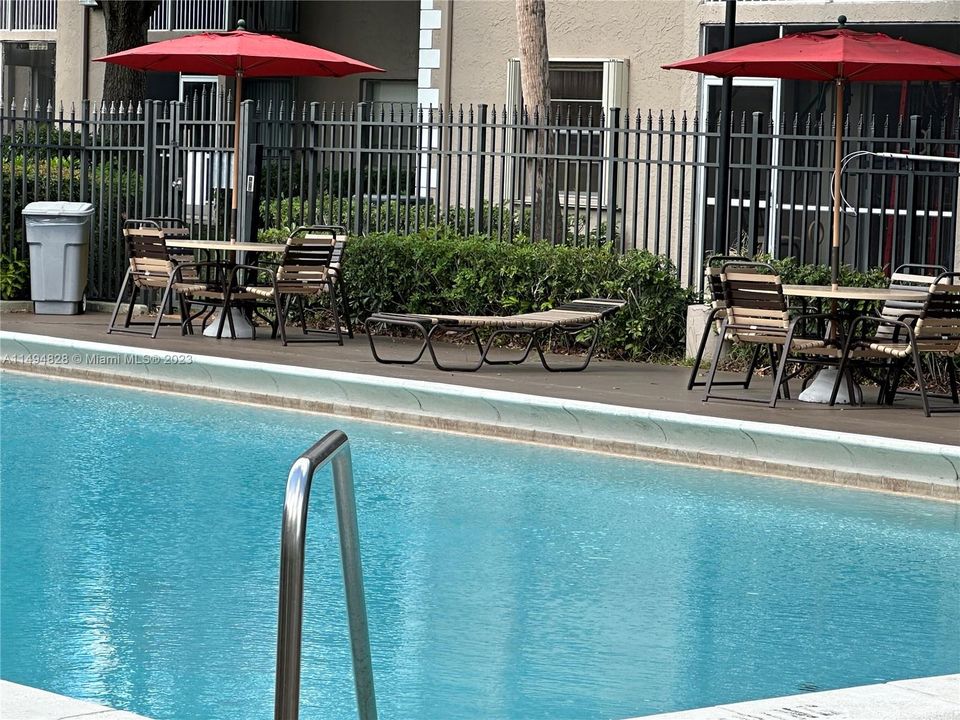 Recently Sold: $240,000 (2 beds, 2 baths, 805 Square Feet)