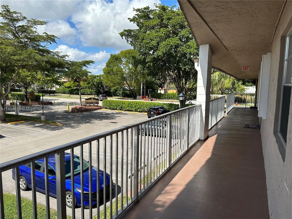 Recently Sold: $240,000 (2 beds, 2 baths, 805 Square Feet)