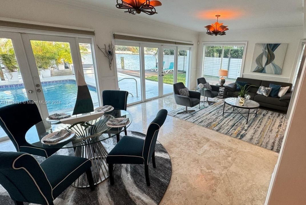 Recently Sold: $2,999,999 (3 beds, 2 baths, 2284 Square Feet)