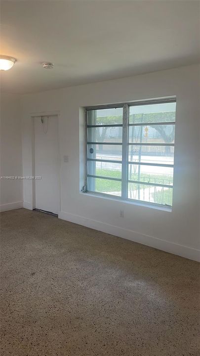 Recently Rented: $2,350 (2 beds, 1 baths, 1408 Square Feet)
