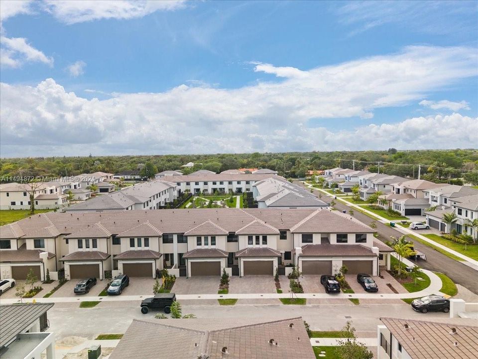 Недавно продано: $1,199,999 (4 спален, 3 ванн, 2203 Квадратных фут)