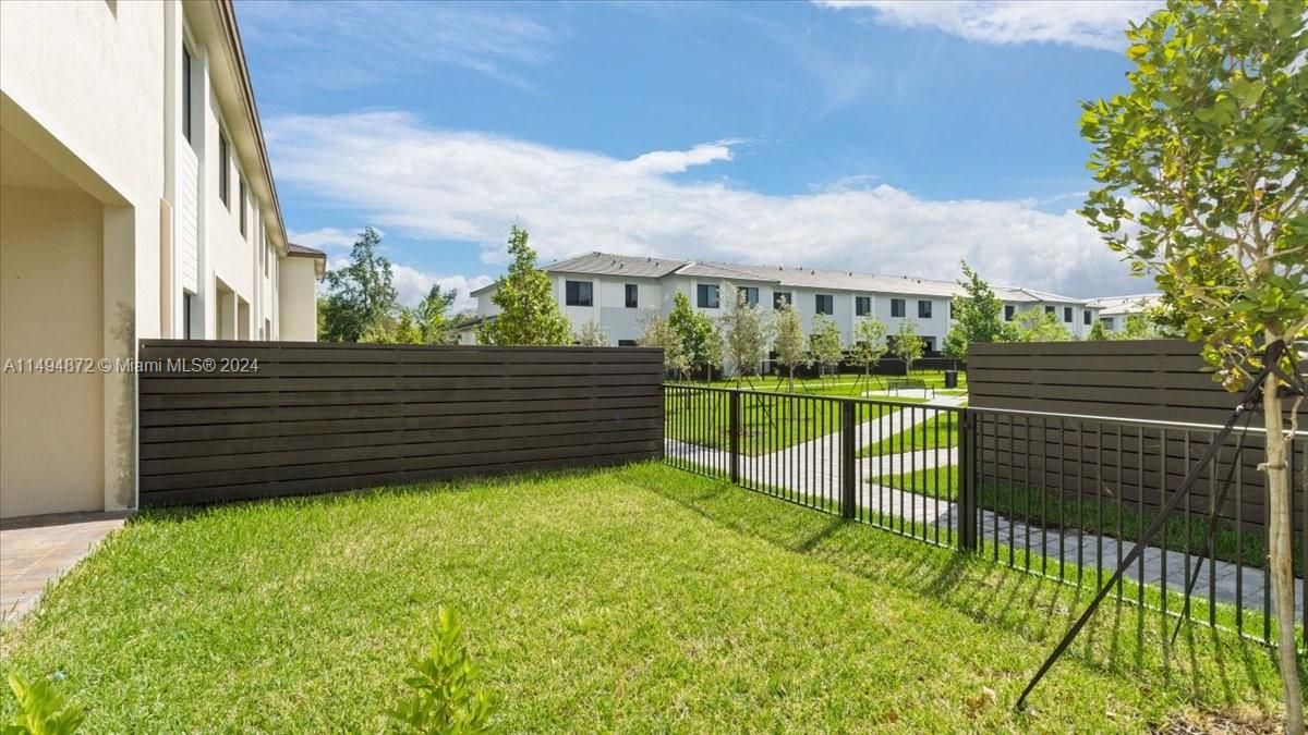 Недавно продано: $1,199,999 (4 спален, 3 ванн, 2203 Квадратных фут)