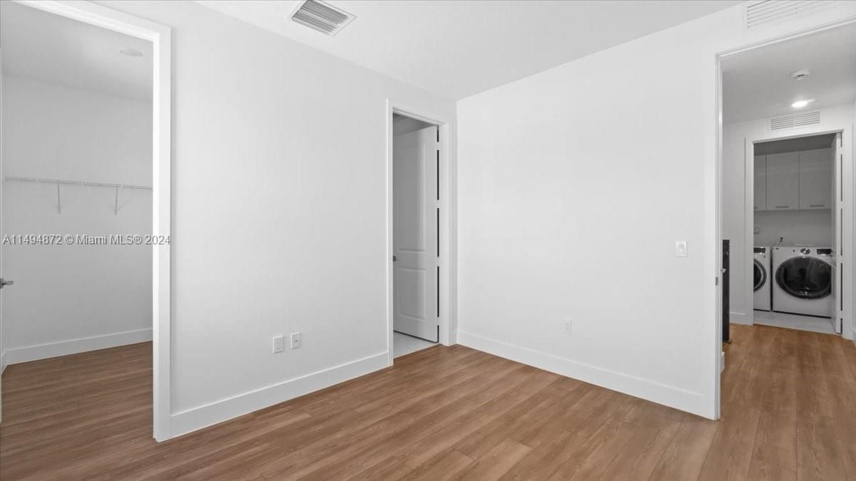 Недавно продано: $1,199,999 (4 спален, 3 ванн, 2203 Квадратных фут)