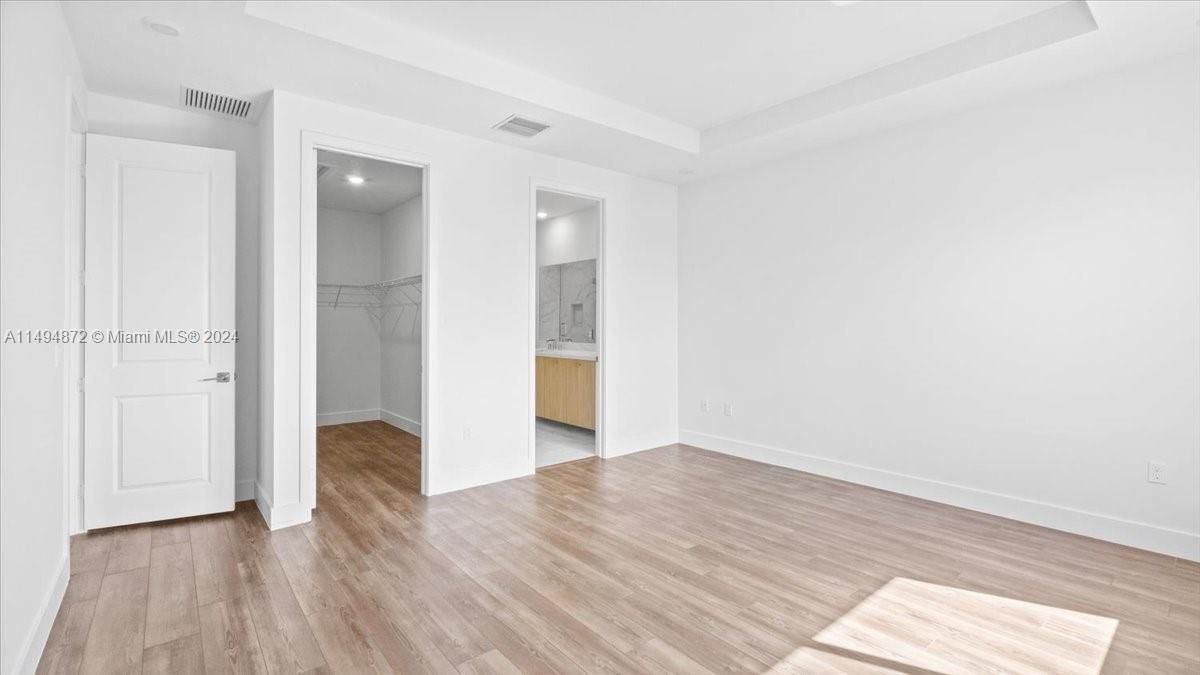 Недавно продано: $1,199,999 (4 спален, 3 ванн, 2203 Квадратных фут)