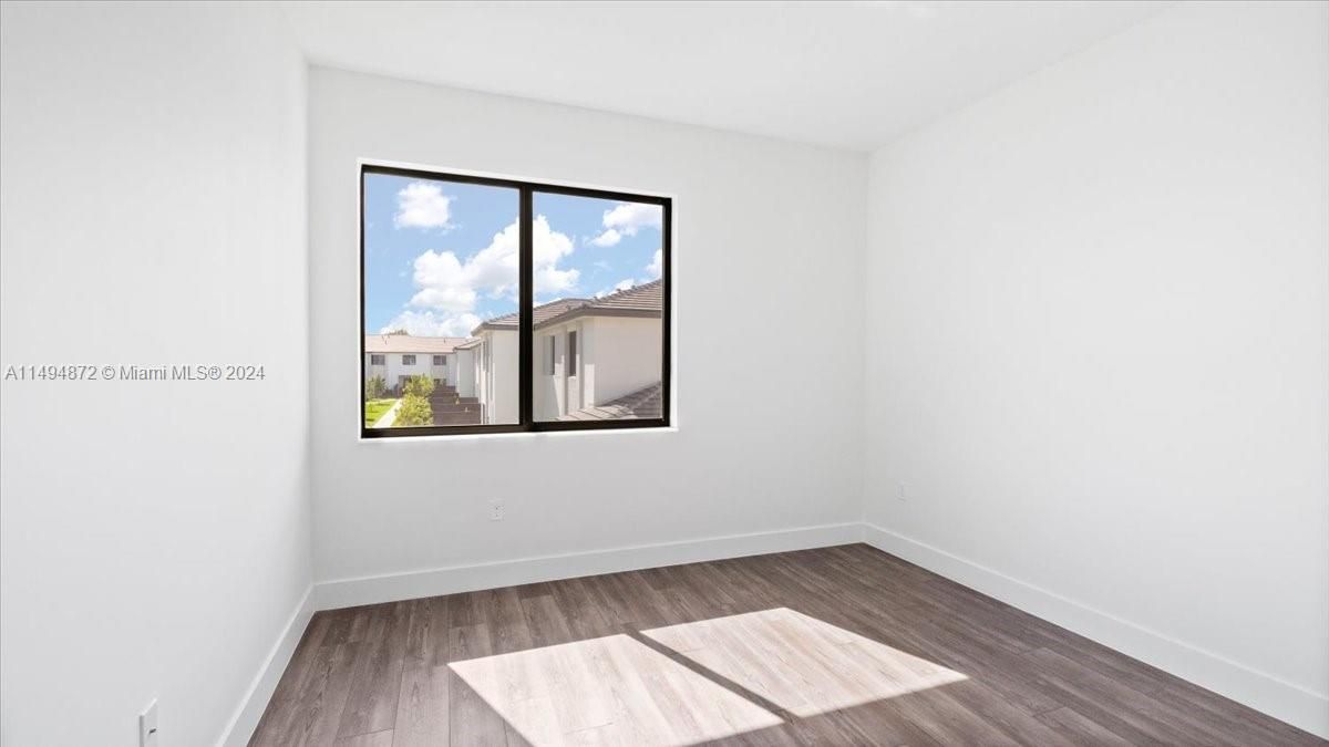 Недавно продано: $1,199,999 (4 спален, 3 ванн, 2203 Квадратных фут)