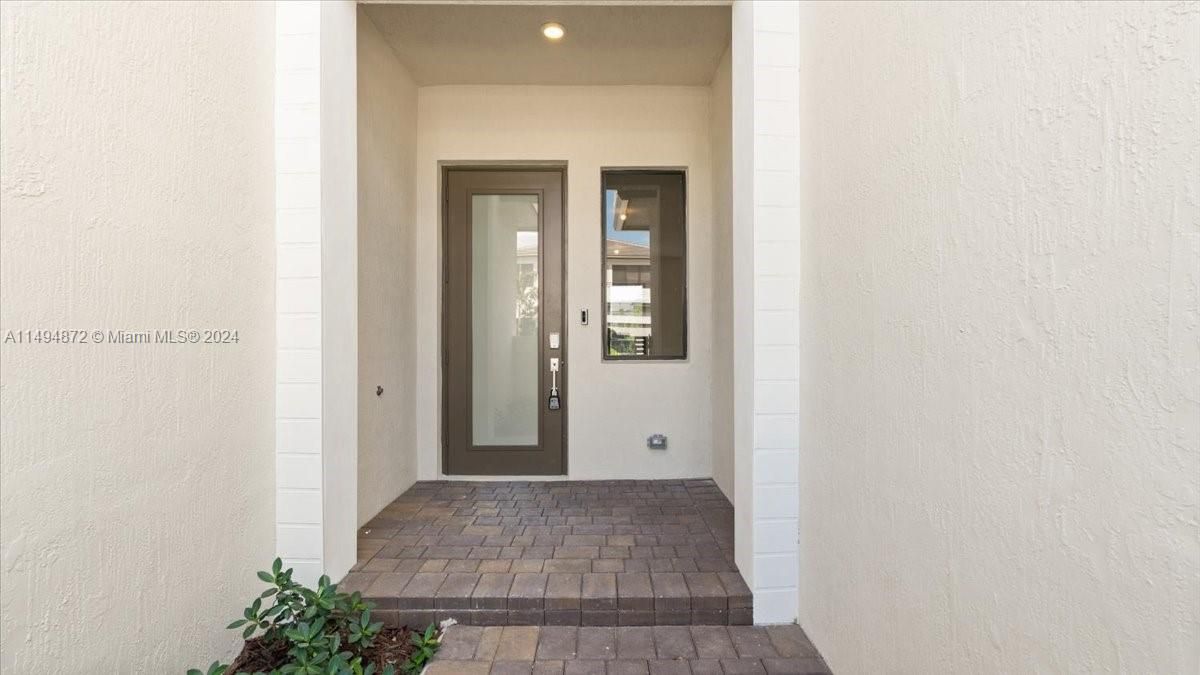 Недавно продано: $1,199,999 (4 спален, 3 ванн, 2203 Квадратных фут)