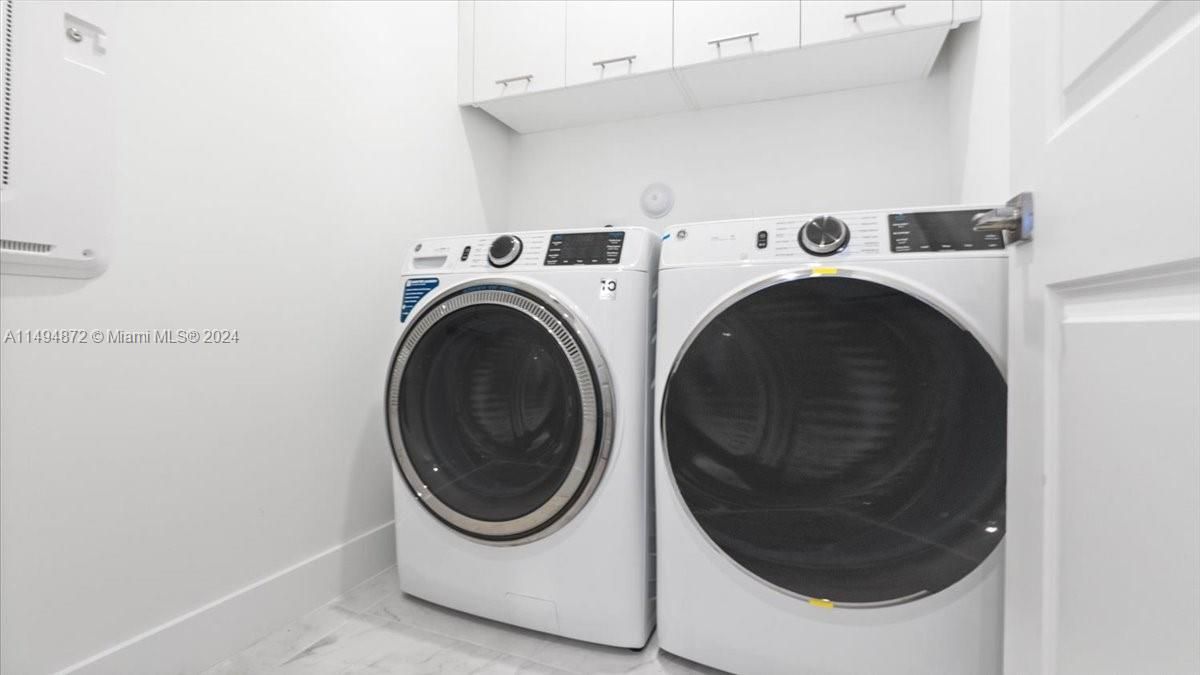 Недавно продано: $1,199,999 (4 спален, 3 ванн, 2203 Квадратных фут)