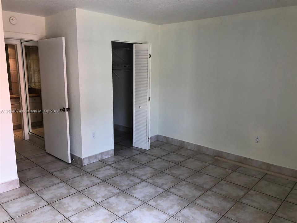 Recently Rented: $1,950 (1 beds, 1 baths, 709 Square Feet)