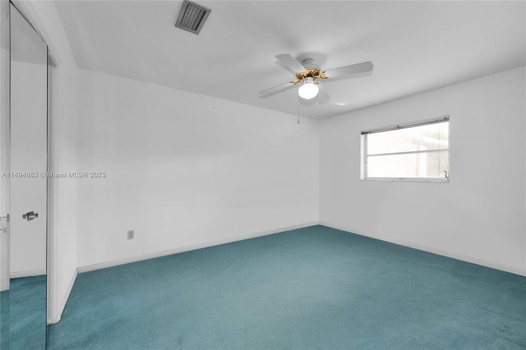 Недавно продано: $1,150,000 (4 спален, 2 ванн, 2508 Квадратных фут)