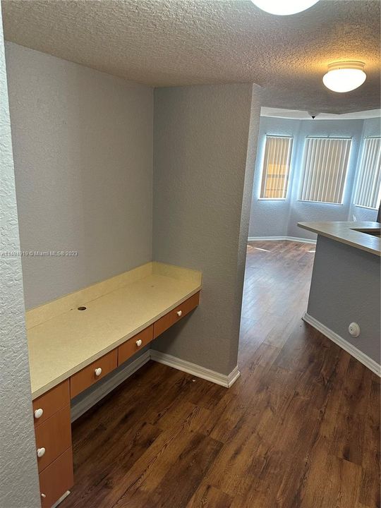 Recently Rented: $2,500 (3 beds, 2 baths, 1553 Square Feet)