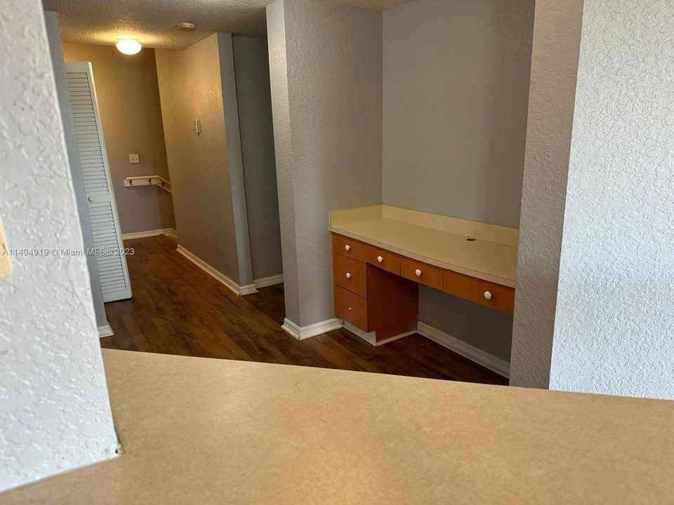 Recently Rented: $2,500 (3 beds, 2 baths, 1553 Square Feet)