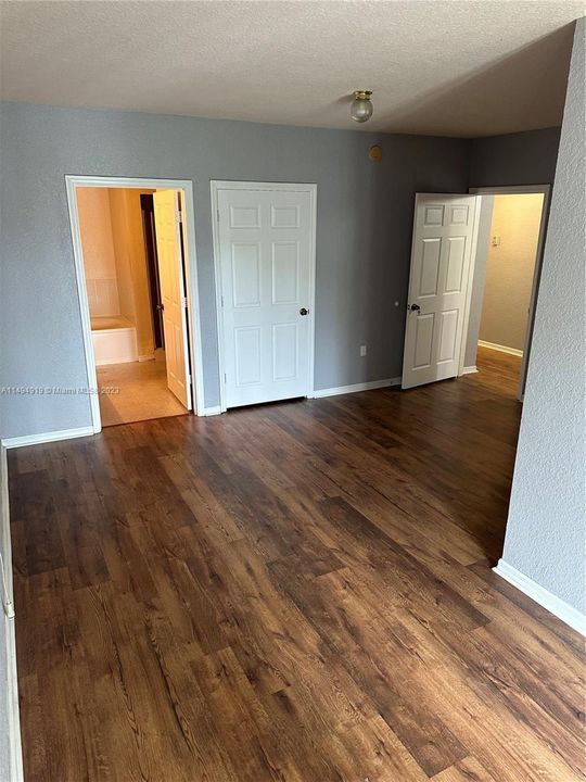 Recently Rented: $2,500 (3 beds, 2 baths, 1553 Square Feet)