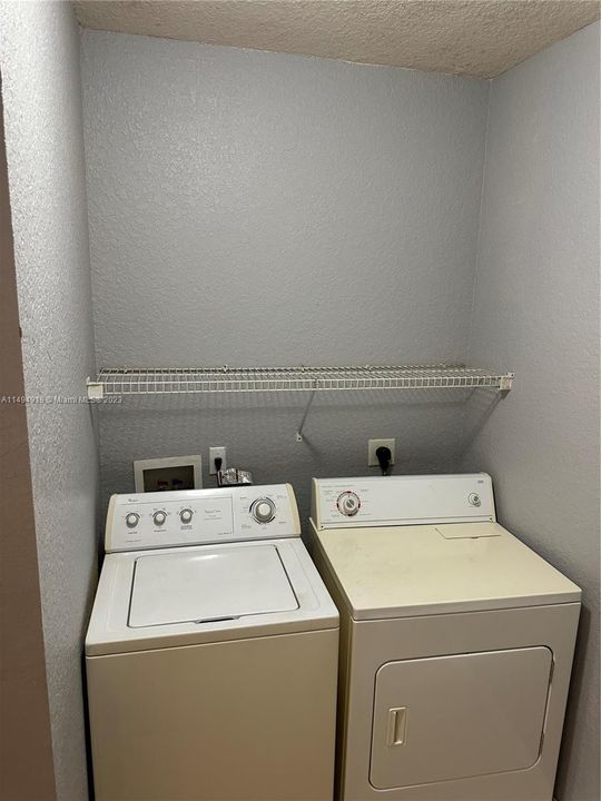 Recently Rented: $2,500 (3 beds, 2 baths, 1553 Square Feet)