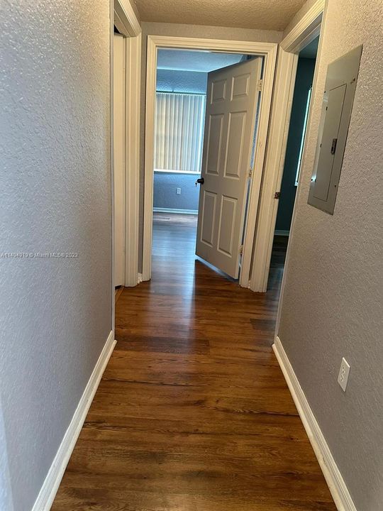 Recently Rented: $2,500 (3 beds, 2 baths, 1553 Square Feet)