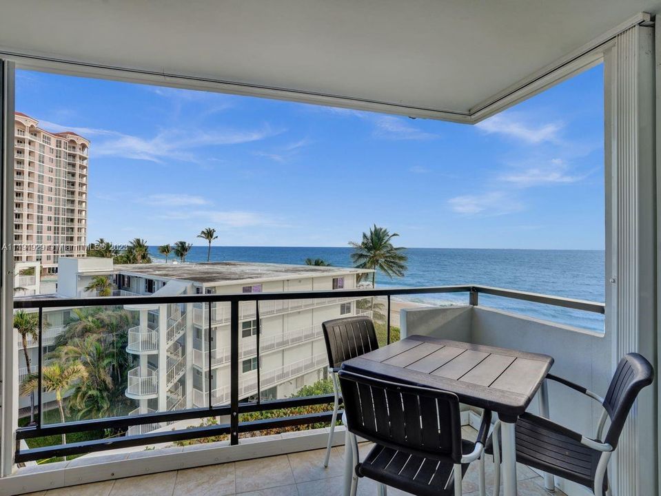 Recently Rented: $4,000 (2 beds, 2 baths, 1070 Square Feet)