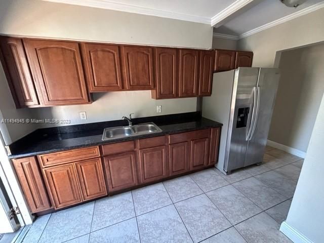 Недавно продано: $509,900 (3 спален, 2 ванн, 1460 Квадратных фут)