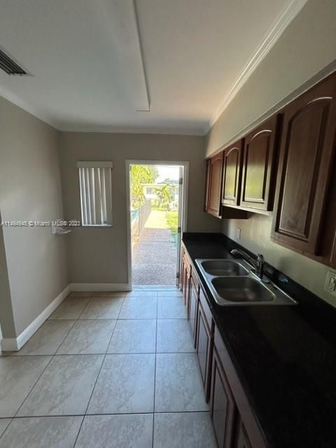 Недавно продано: $509,900 (3 спален, 2 ванн, 1460 Квадратных фут)