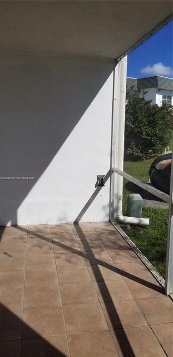 Recently Rented: $1,575 (1 beds, 1 baths, 800 Square Feet)