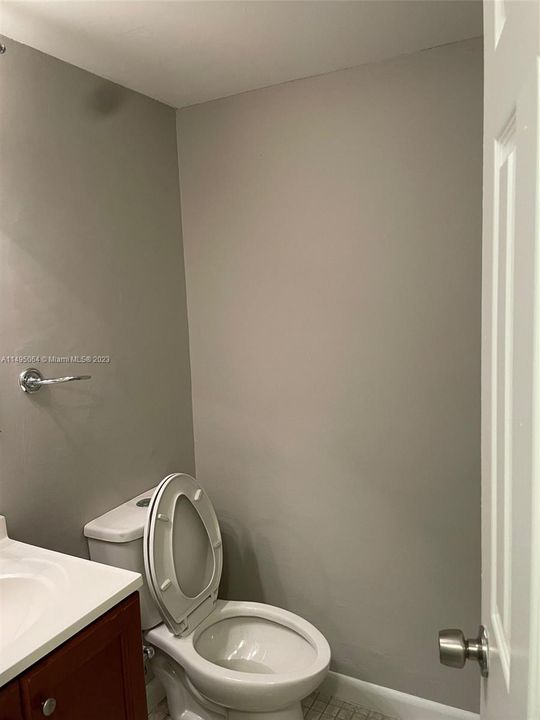 Recently Rented: $1,750 (1 beds, 1 baths, 815 Square Feet)