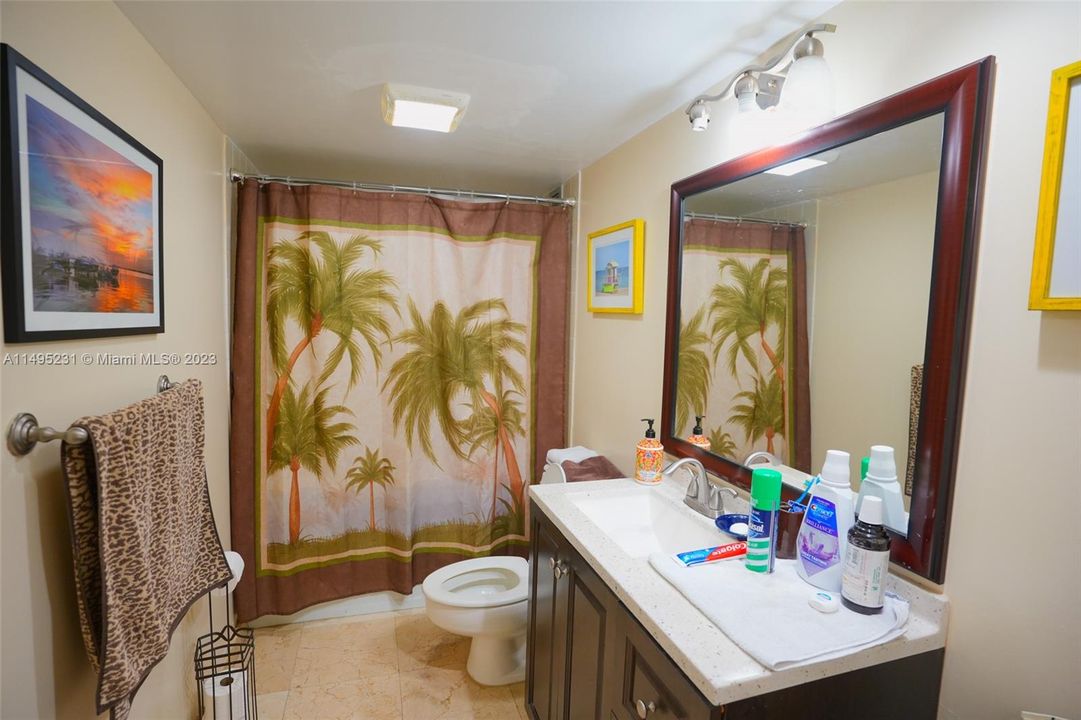 Recently Sold: $1,090,000 (3 beds, 2 baths, 2124 Square Feet)