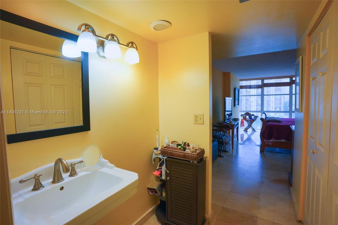 Recently Sold: $1,090,000 (3 beds, 2 baths, 2124 Square Feet)