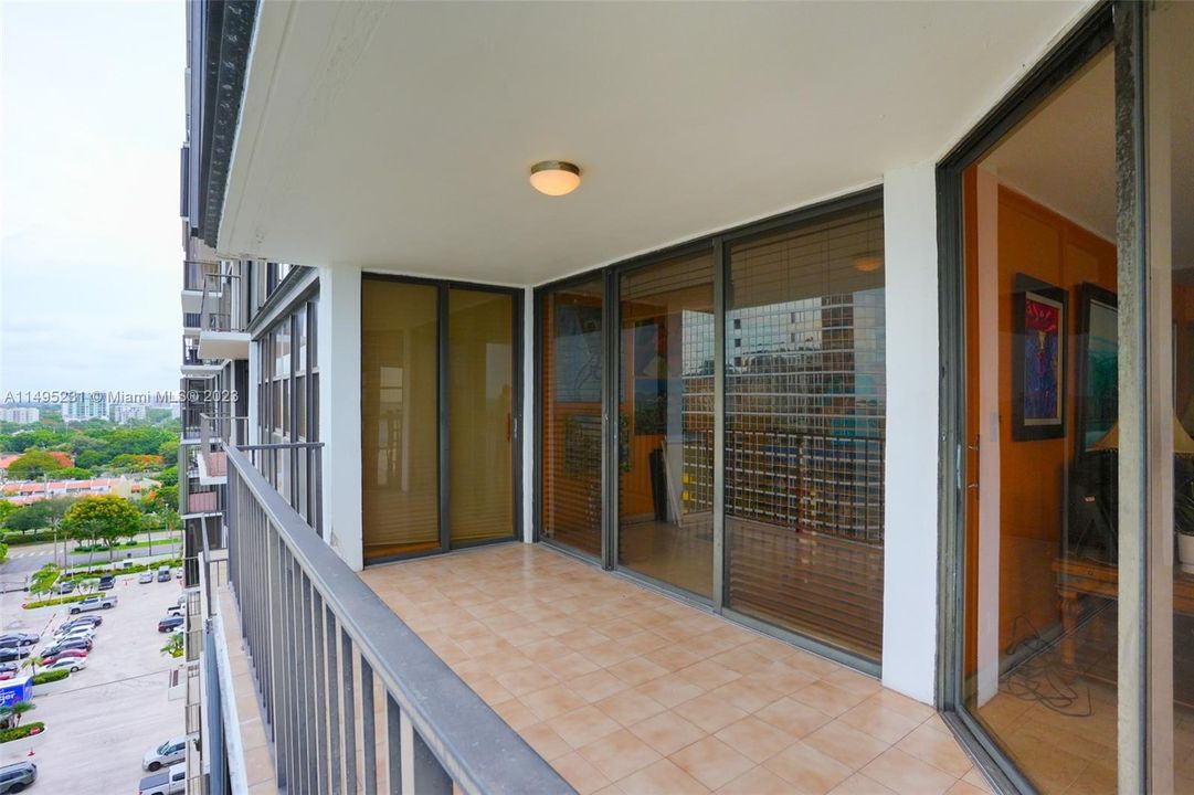 Recently Sold: $1,090,000 (3 beds, 2 baths, 2124 Square Feet)