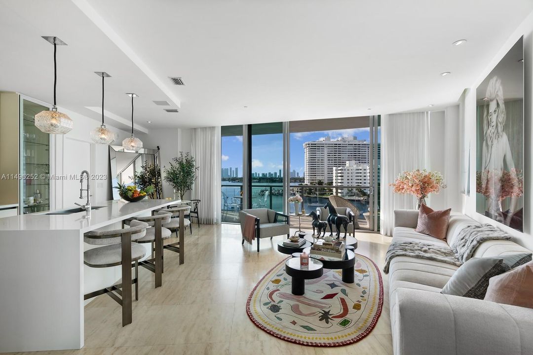 For Sale: $5,950,000 (3 beds, 2 baths, 1974 Square Feet)