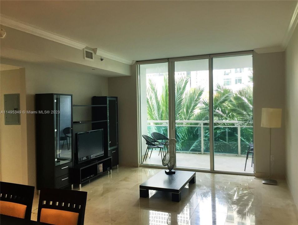 Recientemente alquilado: $3,000 (1 camas, 1 baños, 774 Pies cuadrados)