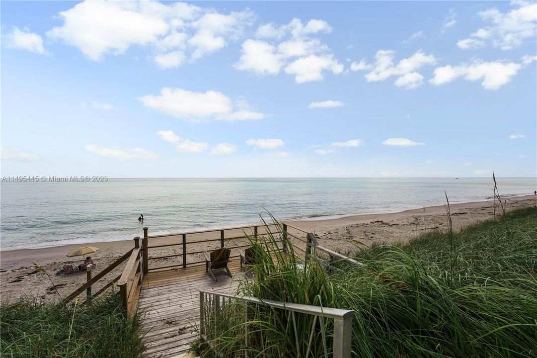 Recently Rented: $4,000 (2 beds, 2 baths, 858 Square Feet)