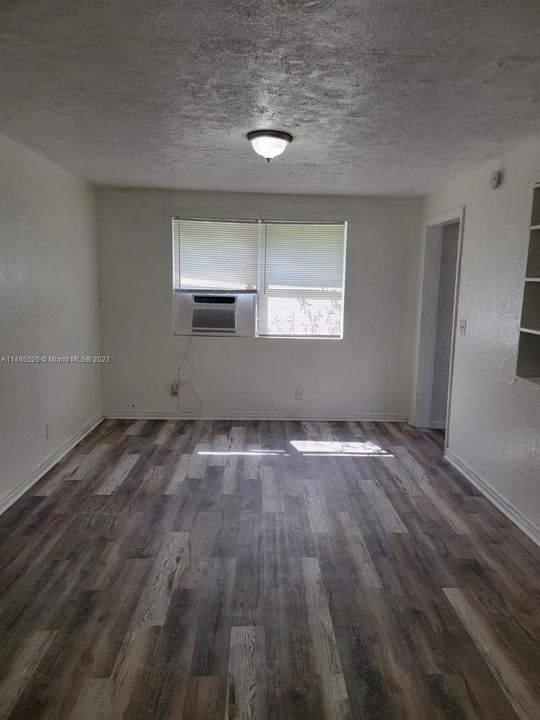 Recently Sold: $124,900 (2 beds, 1 baths, 800 Square Feet)