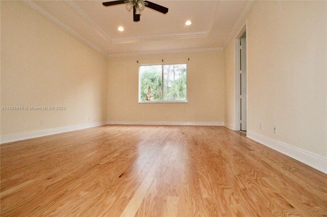 Recently Rented: $3,500 (3 beds, 2 baths, 2278 Square Feet)