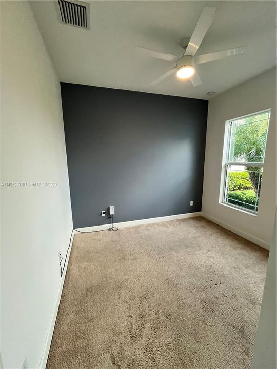 Recently Rented: $2,850 (3 beds, 2 baths, 1484 Square Feet)