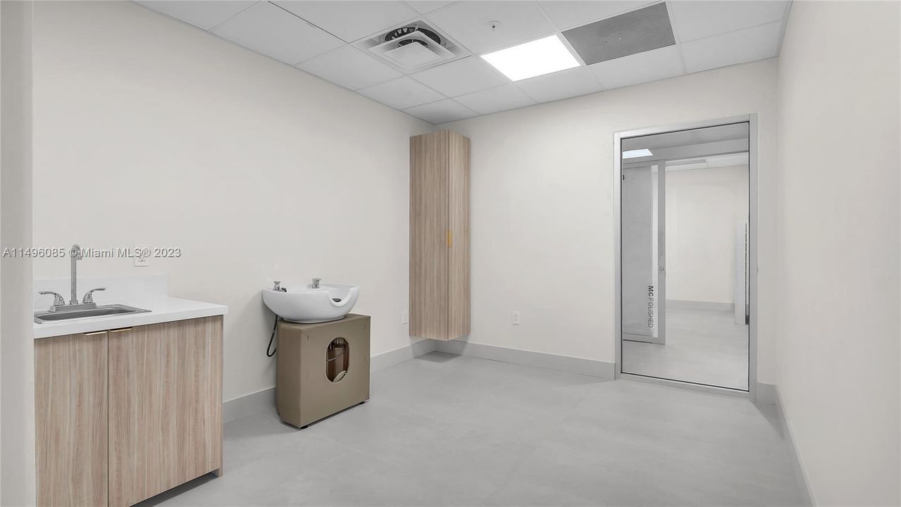 Recently Rented: $1,800 (0 beds, 0 baths, 0 Square Feet)