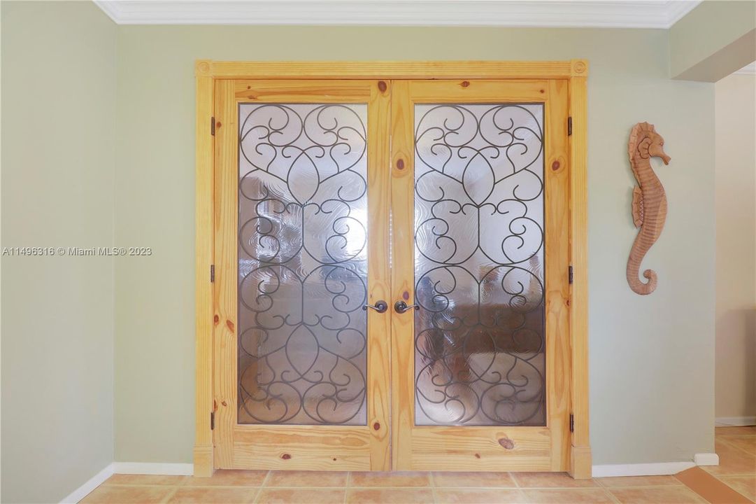 Office/Den Entry