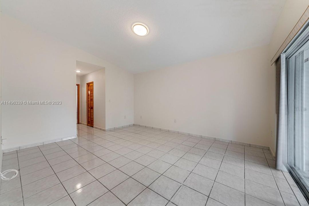 Недавно арендовано: $3,700 (3 спален, 2 ванн, 1702 Квадратных фут)