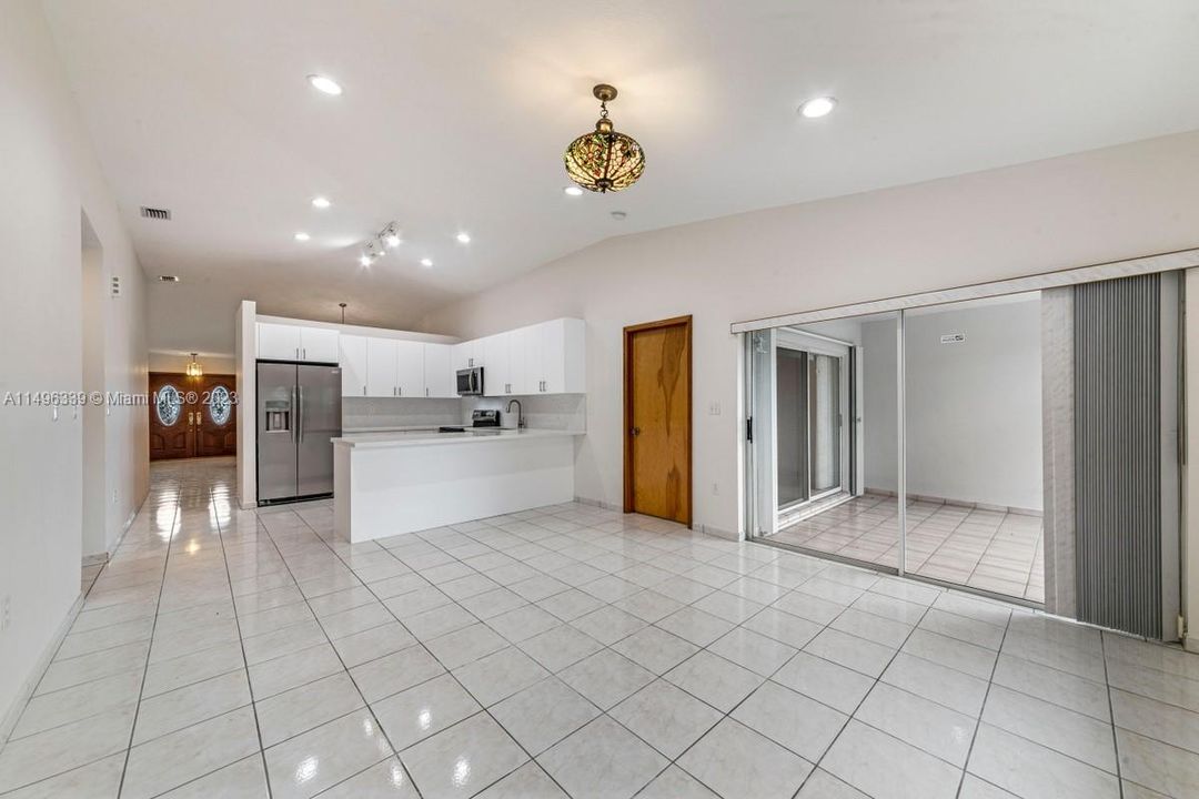 Недавно арендовано: $3,700 (3 спален, 2 ванн, 1702 Квадратных фут)