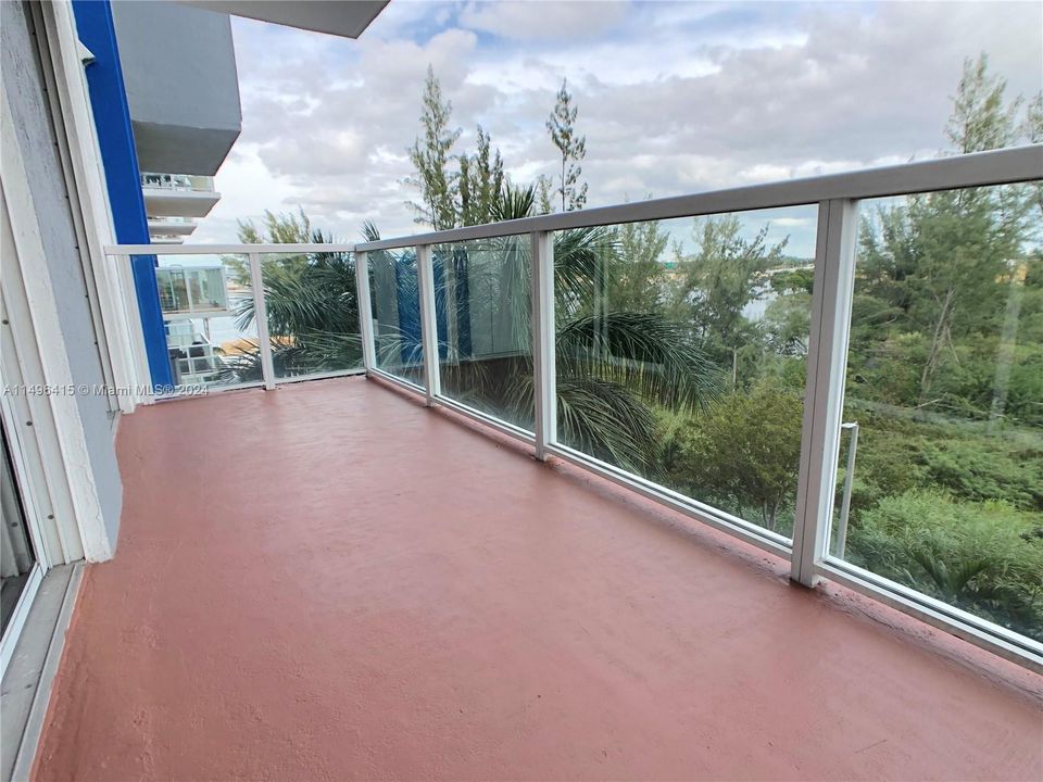 Recently Rented: $2,000 (1 beds, 1 baths, 685 Square Feet)