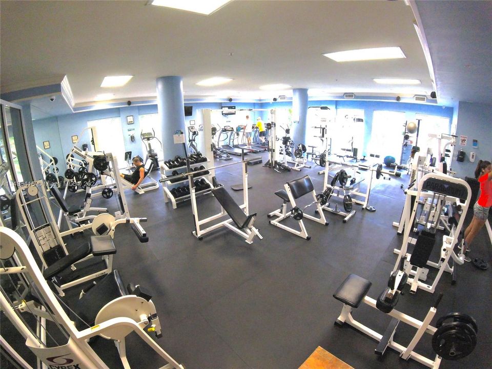 Recently Rented: $2,000 (1 beds, 1 baths, 685 Square Feet)