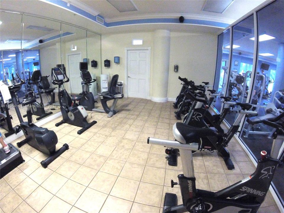 Recently Rented: $2,000 (1 beds, 1 baths, 685 Square Feet)