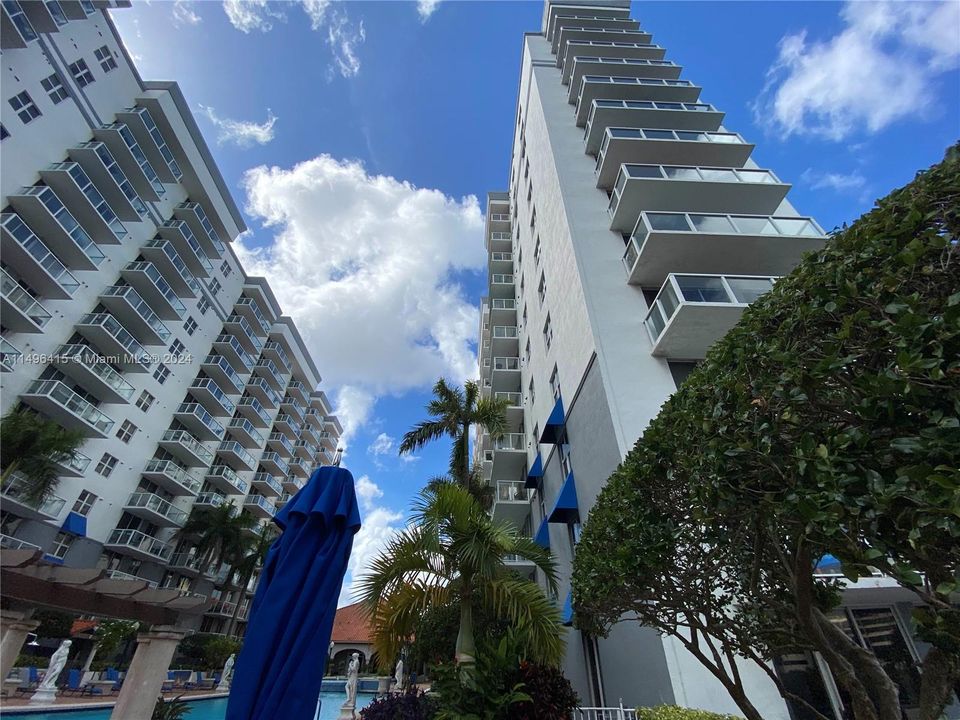 Recently Rented: $2,000 (1 beds, 1 baths, 685 Square Feet)