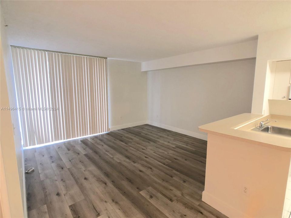 Recently Rented: $2,000 (1 beds, 1 baths, 685 Square Feet)