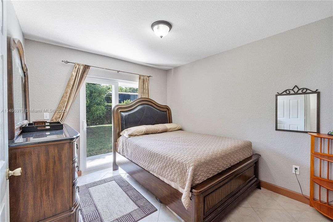 Recently Sold: $619,000 (4 beds, 2 baths, 1624 Square Feet)