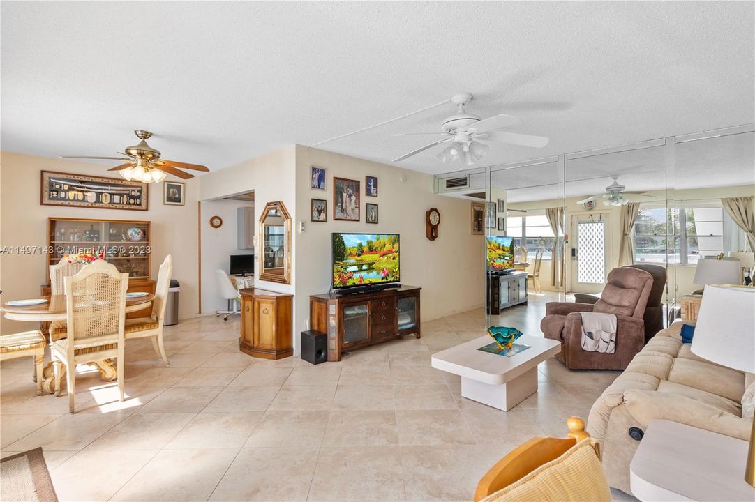 Recently Sold: $200,000 (2 beds, 2 baths, 1000 Square Feet)