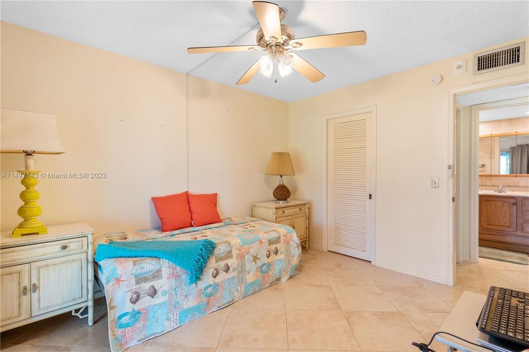 Recently Sold: $200,000 (2 beds, 2 baths, 1000 Square Feet)
