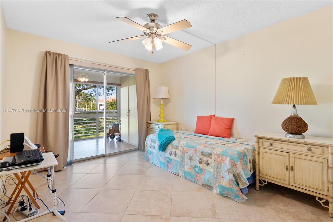 Recently Sold: $200,000 (2 beds, 2 baths, 1000 Square Feet)