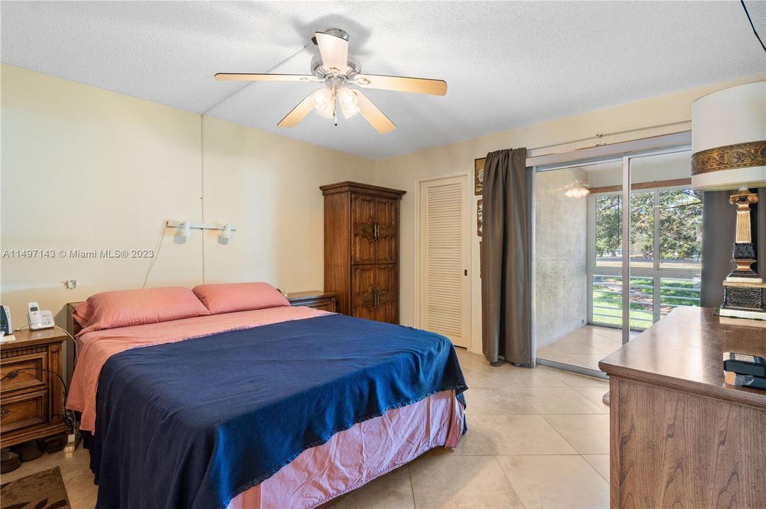 Recently Sold: $200,000 (2 beds, 2 baths, 1000 Square Feet)